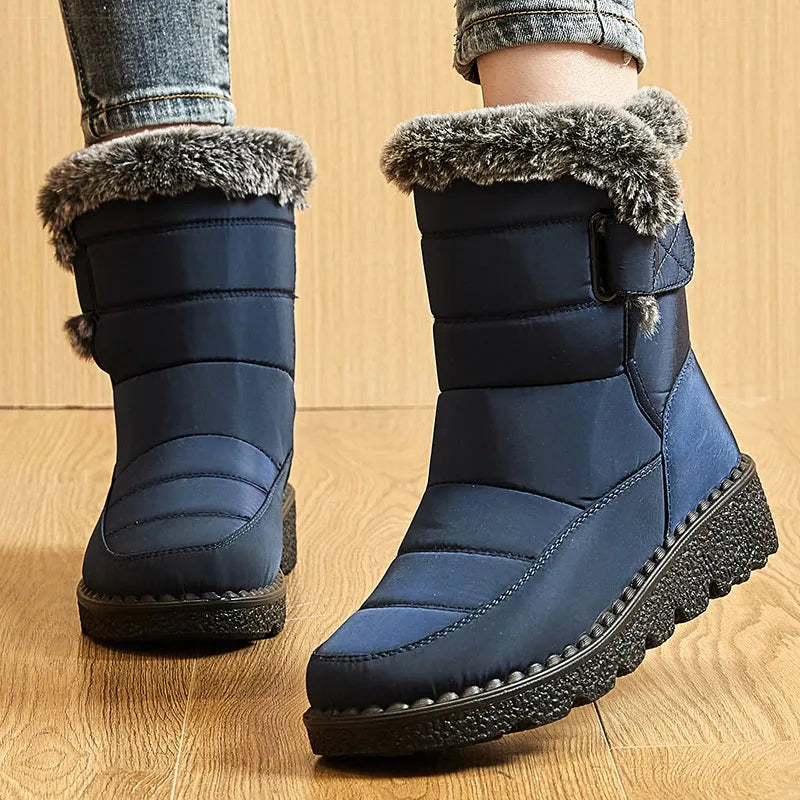 Bota Feminina de Inverno Impermeável com Forro de Pelúcia e Cano Baixo