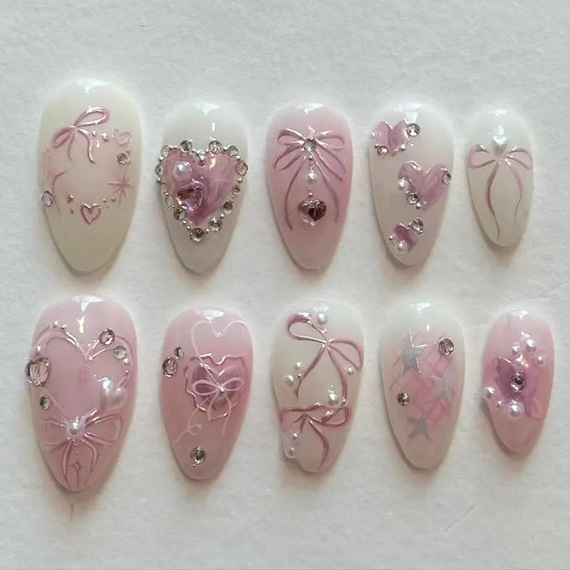 Unhas Postiças 24pcs Rosa Amêndoa com Laços, Corações e Pérolas – Press On Nail Estilo Coreano