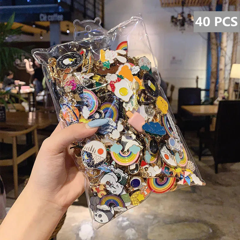 Pins de Esmalte Sortidos 10-100 Unid. – Plantas, Animais e Frutas para Mochila, Roupas e Chapéus