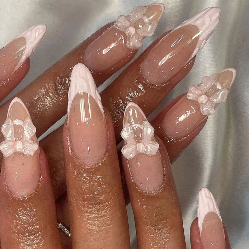 Unhas Postiças 24pcs Rosa Amêndoa com Laços, Corações e Pérolas – Press On Nail Estilo Coreano