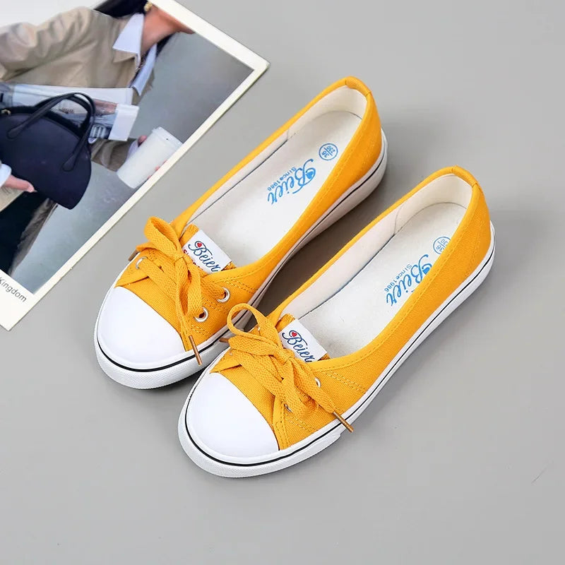 Tênis Feminino Casual de Lona Branco Slip-On Leve e Confortável