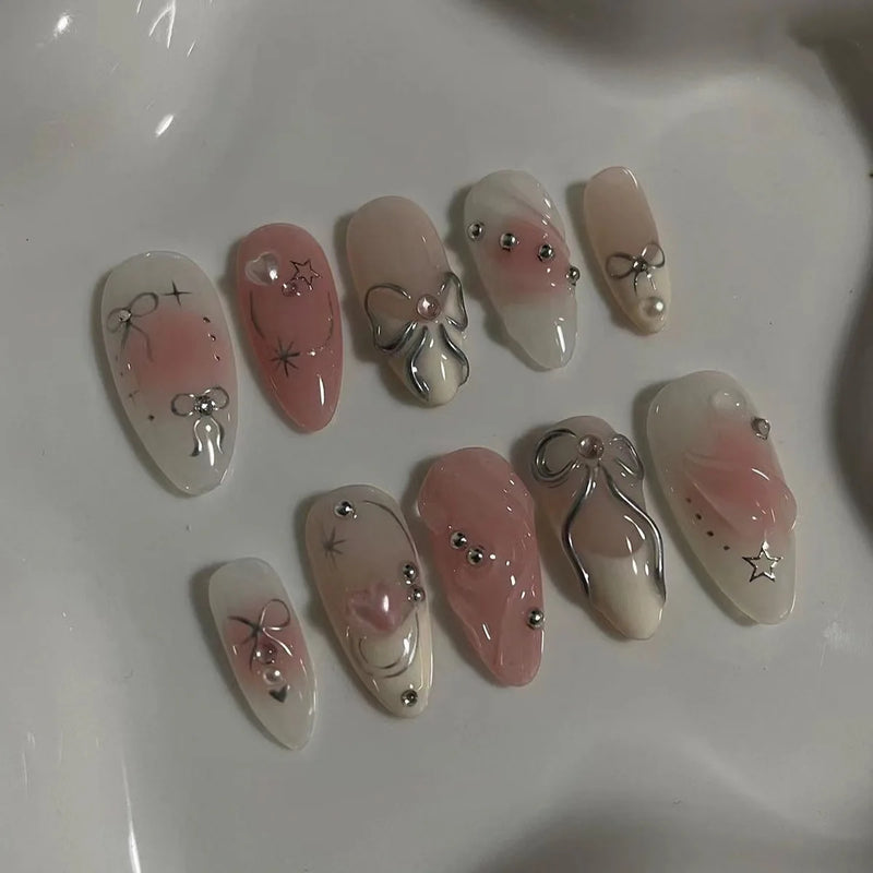 Unhas Postiças 24pcs Rosa Amêndoa com Laços, Corações e Pérolas – Press On Nail Estilo Coreano